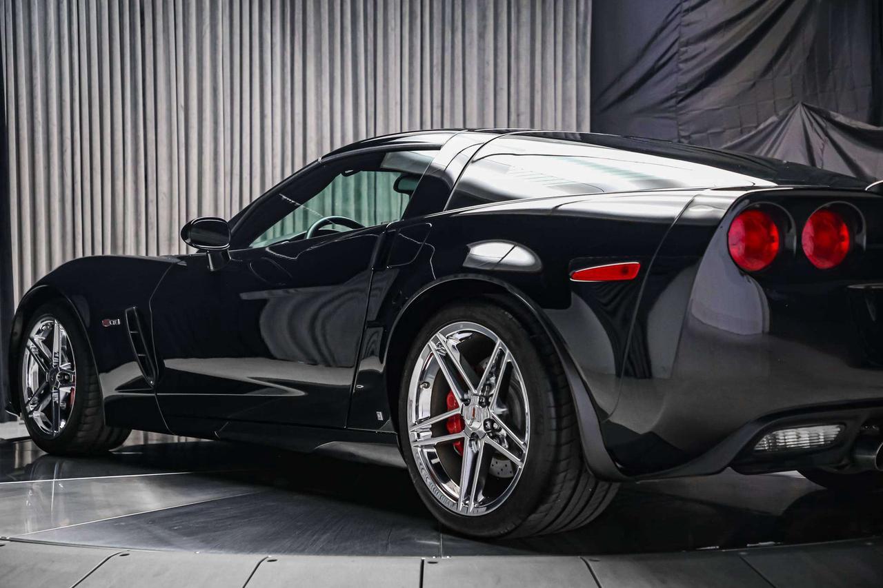 2008 Chevrolet Corvette Z06 LS7 7.0L 505HP MANUAL NAV HUD BOSESOUND Photo