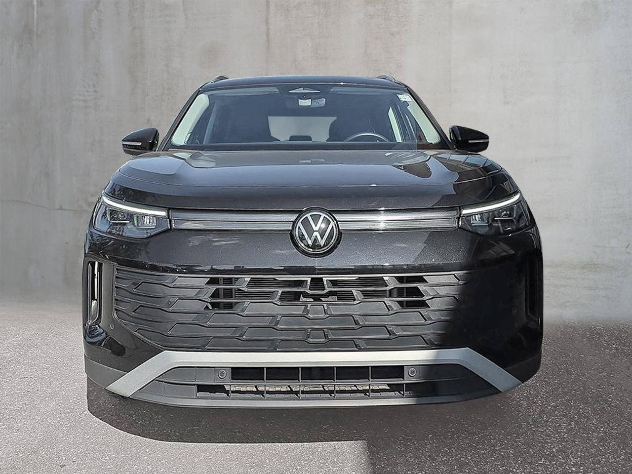 2026 Volkswagen Tiguan Comfortline 4MOTION | Apple Car Play | Heated Seats | Photo