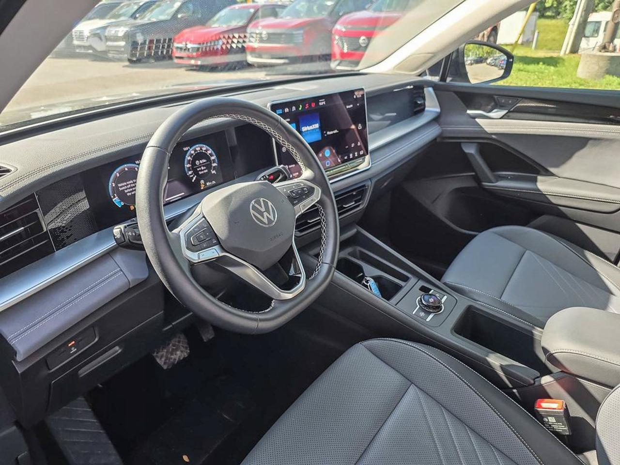 2026 Volkswagen Tiguan Comfortline 4MOTION | Apple Car Play | Heated Seats | Photo