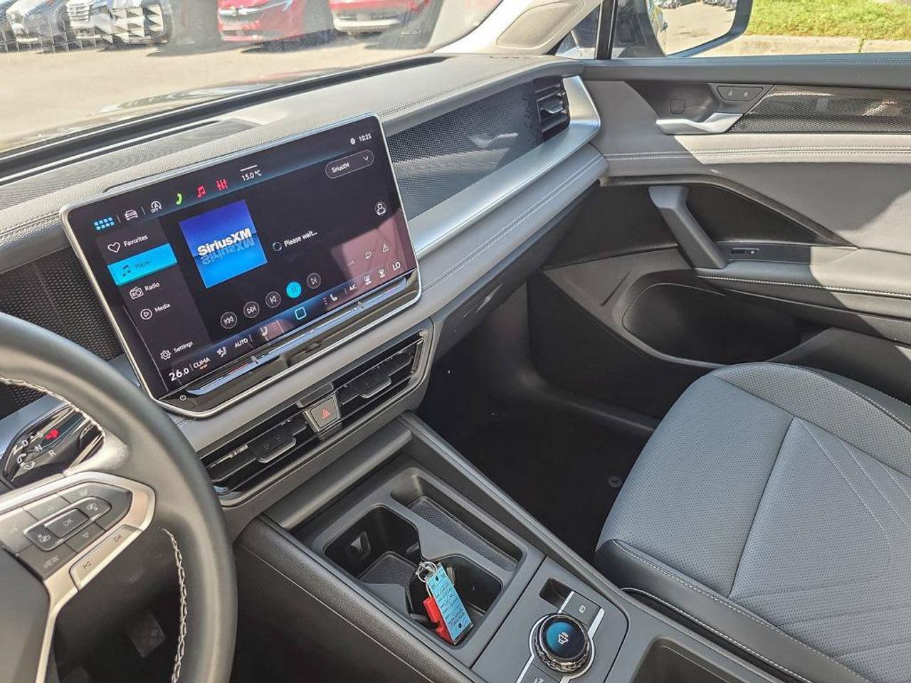 2026 Volkswagen Tiguan Comfortline 4MOTION | Apple Car Play | Heated Seats | Photo