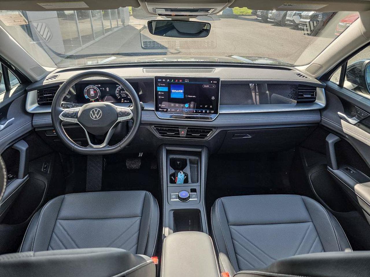 2026 Volkswagen Tiguan Comfortline 4MOTION | Apple Car Play | Heated Seats | Photo