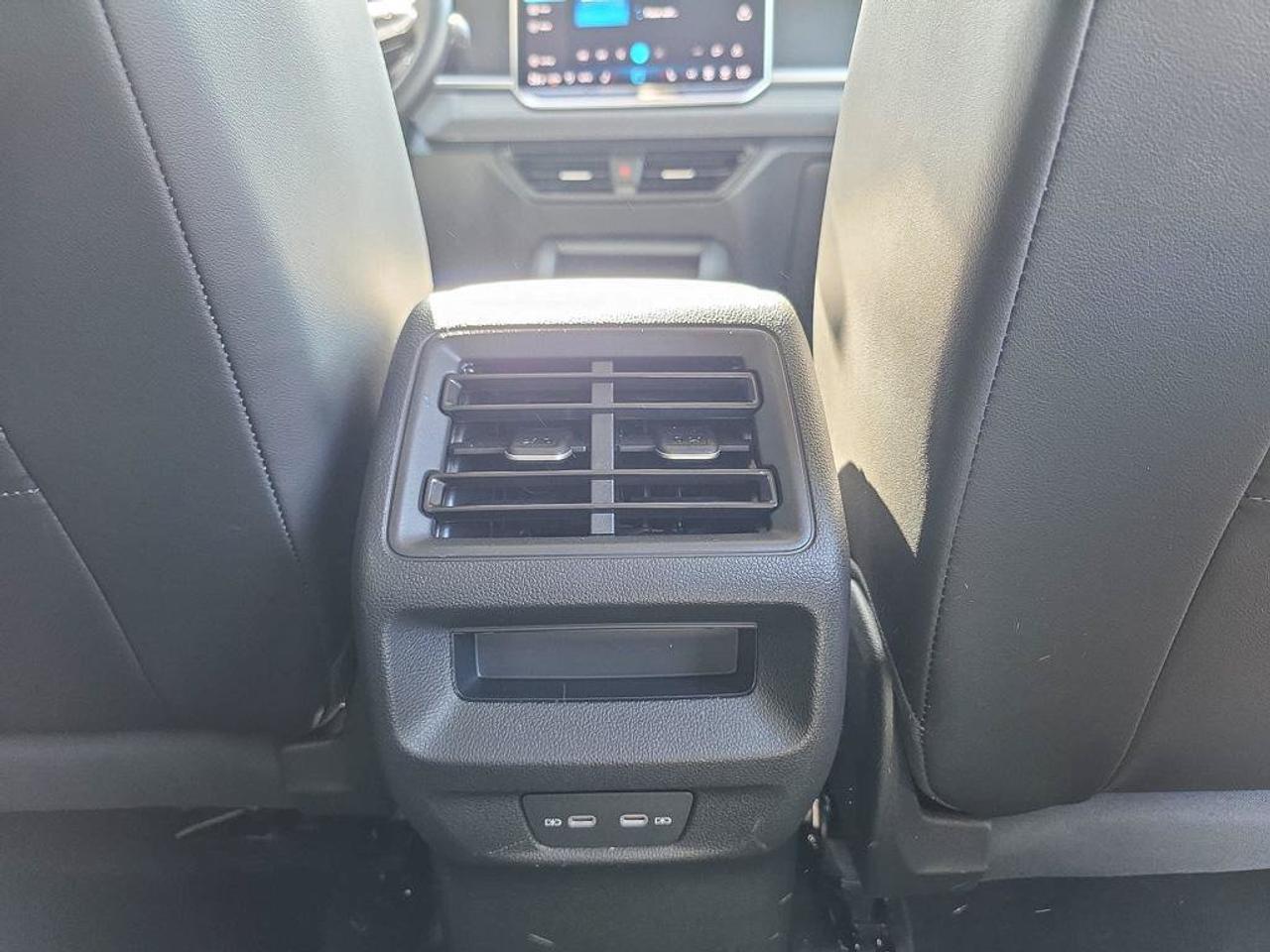 2026 Volkswagen Tiguan Comfortline 4MOTION | Apple Car Play | Heated Seats | Photo