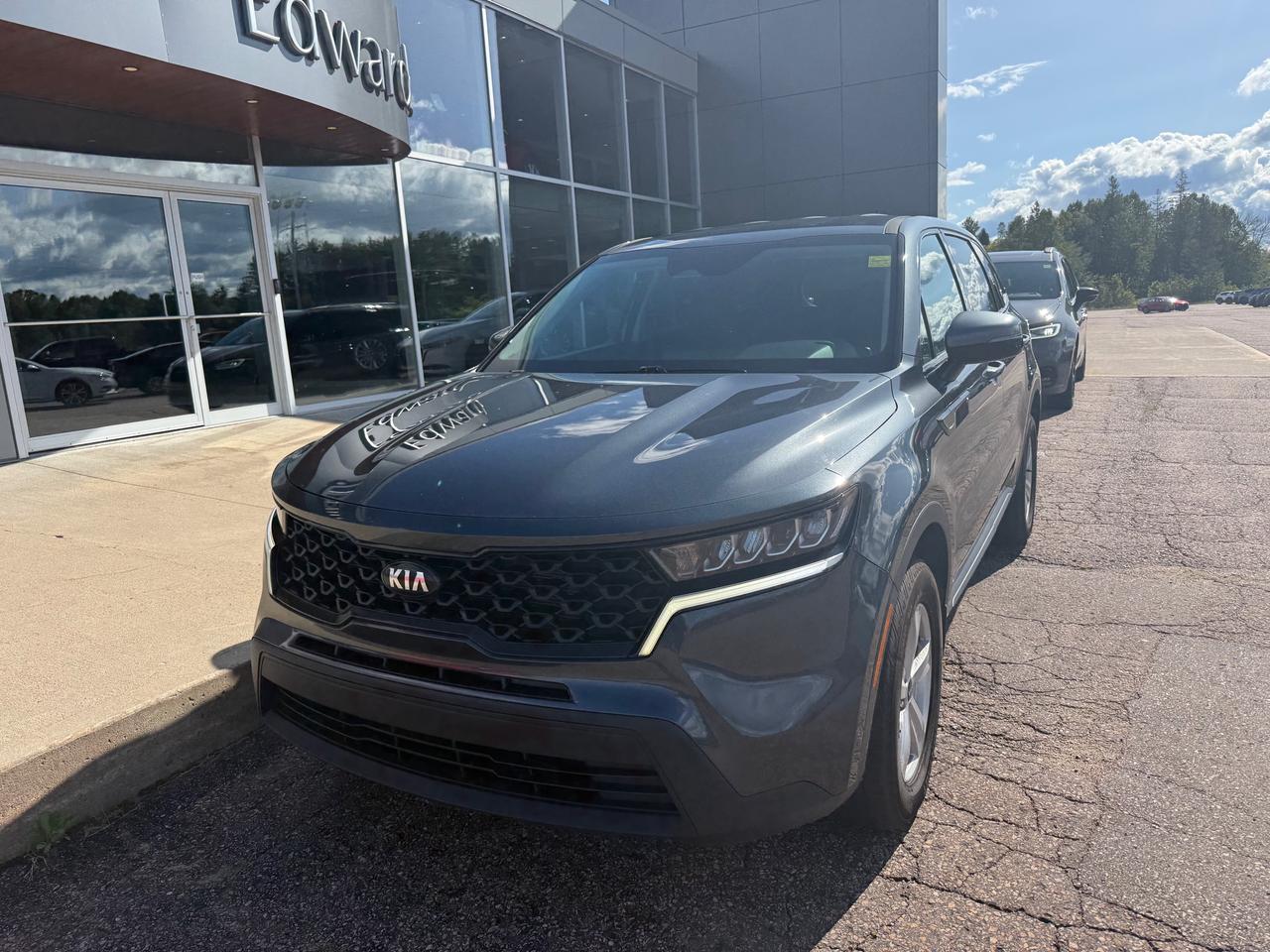 2021 Kia Sorento 2.5L LX+ 4dr All-Wheel Drive Photo4