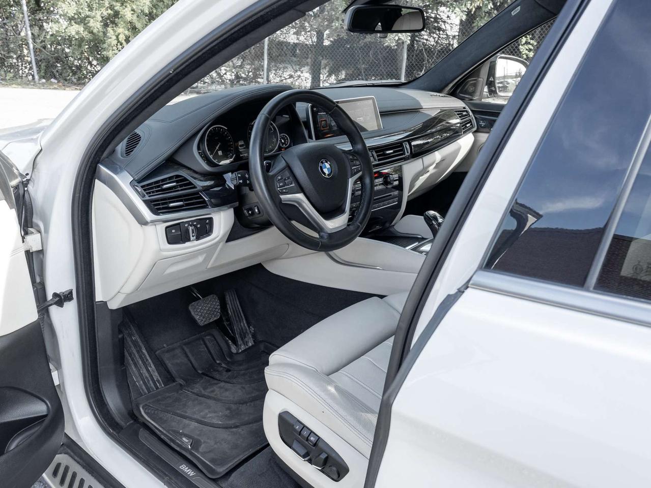 2017 BMW X6 -One Owner-Harmon Kardon-HUD-360Cam-Navi-300HP-BlindS-Dealer Serviced-NO Accidents Photo