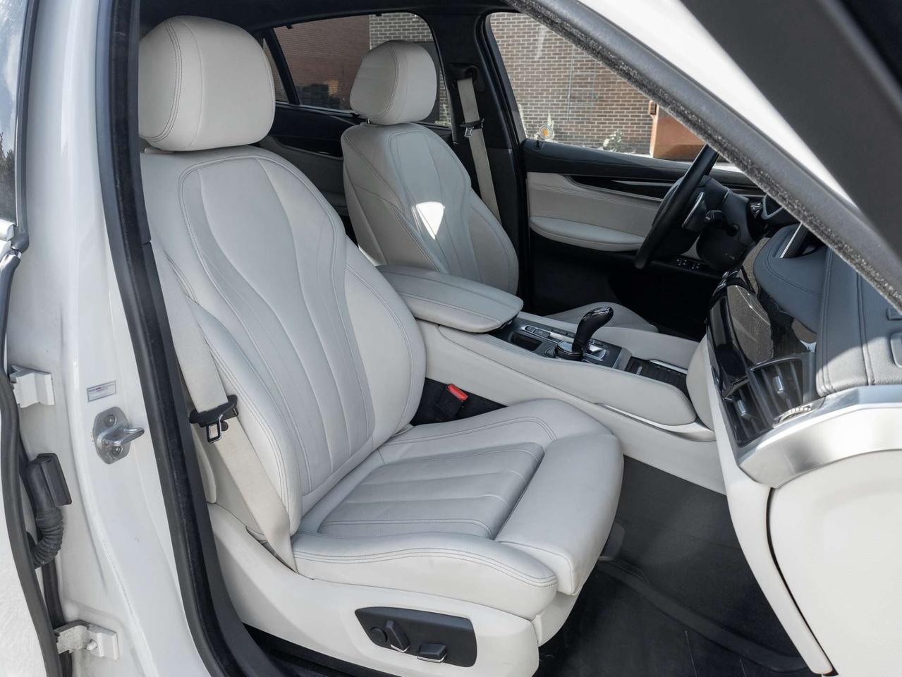 2017 BMW X6 -One Owner-Harmon Kardon-HUD-360Cam-Navi-300HP-BlindS-Dealer Serviced-NO Accidents Photo