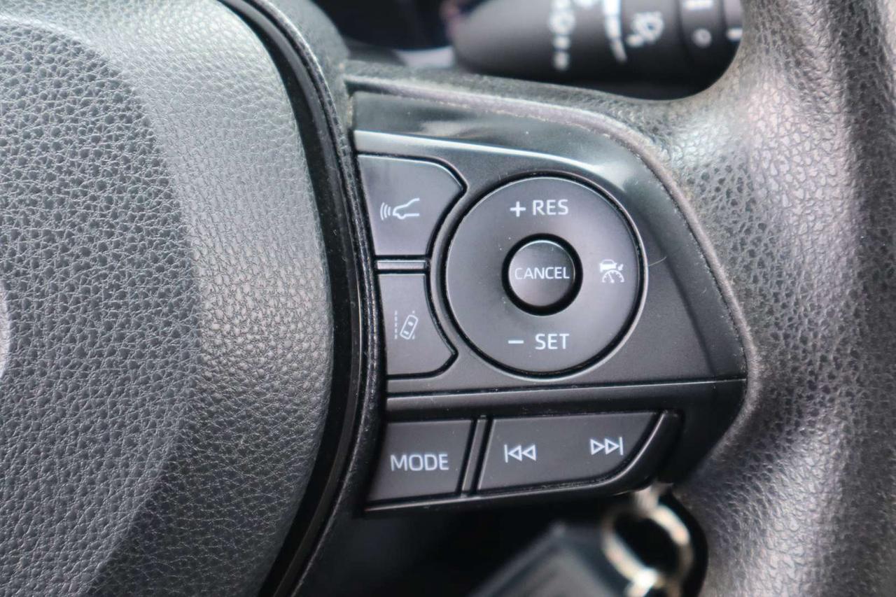 2023 Toyota RAV4 LE Premium   No Accident   Clean Carfax Photo