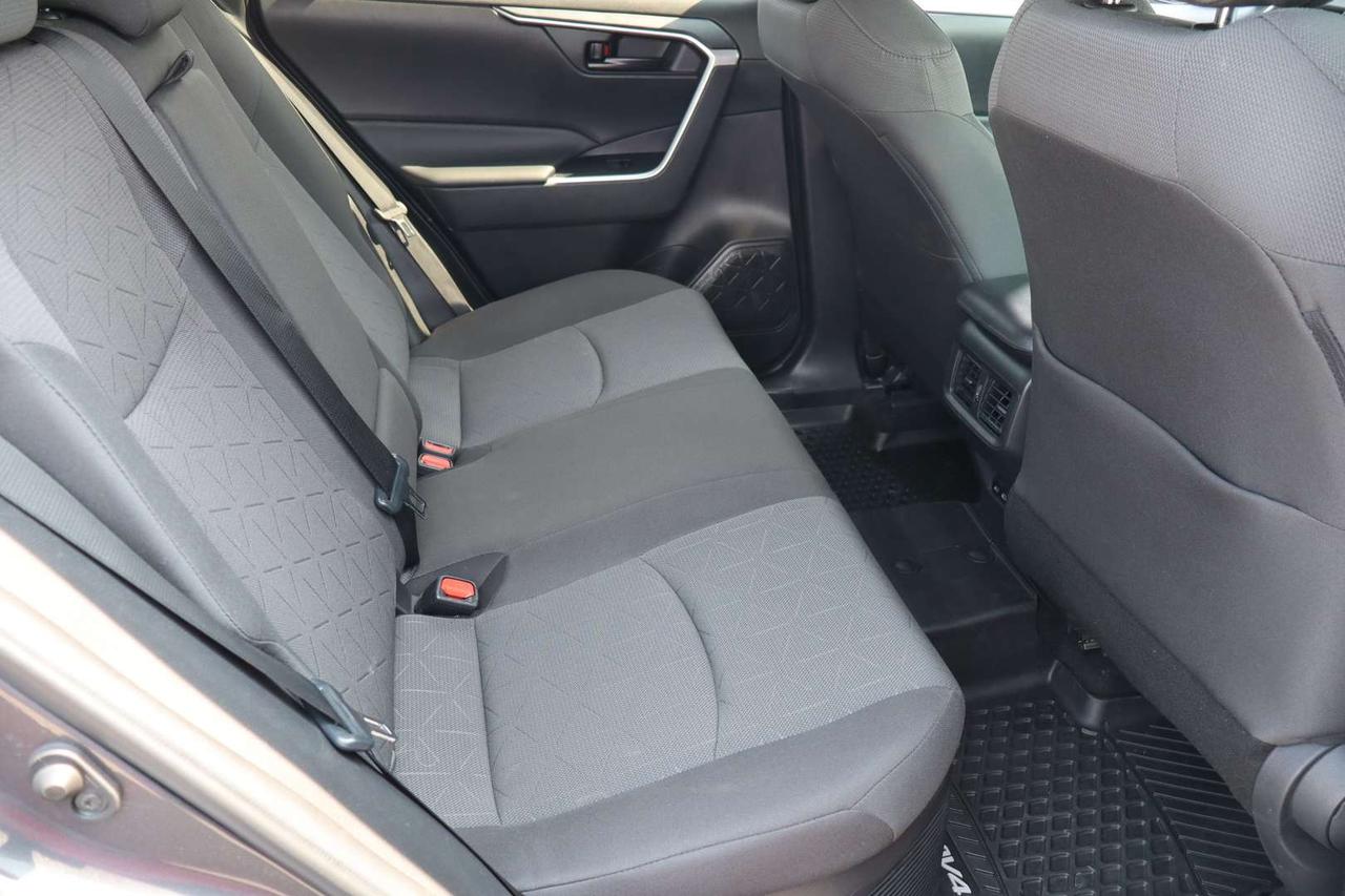 2023 Toyota RAV4 LE Premium   No Accident   Clean Carfax Photo