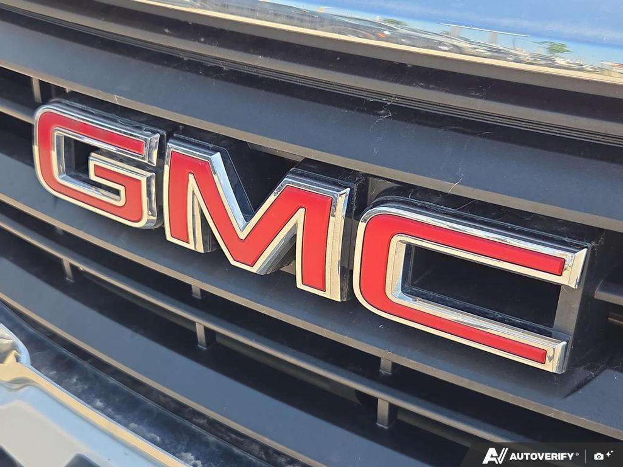 2024 GMC Terrain SLE   OFF LEASE   ALL WEATHER TIRES   CARPLAY Photo