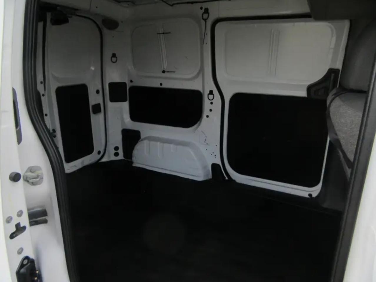 2021 Nissan NV200 Cargo Van Photo