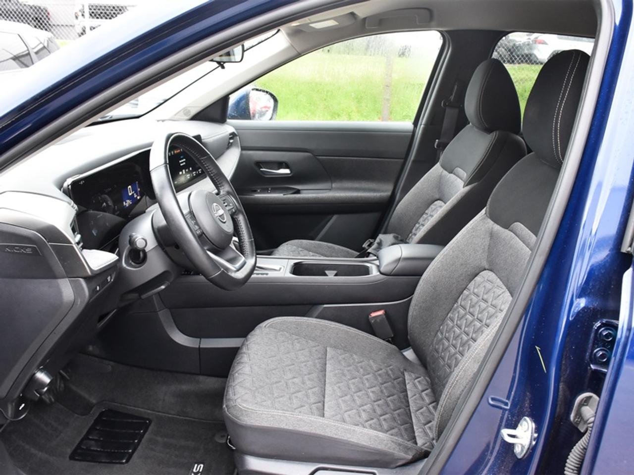 2025 Nissan Kicks SV   Heated Seats   Heated Steering   Remote Start Photo