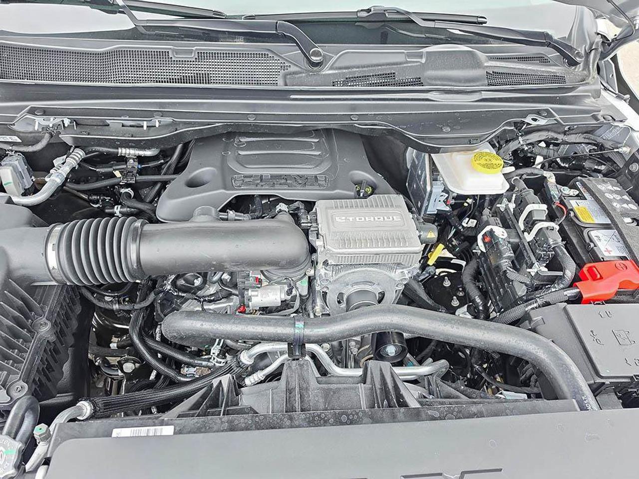 2027 RAM 1500 Sport|5.7L HEMI|LEATHER|4X4|SILVER|NIGHT EDITION|CREW CAB Photo