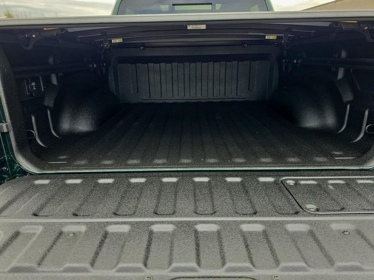 2027 RAM 1500 Rebel LEVEL2|PANO ROOF|SIDE STEPS| TRI FOLD TONNEAU| BED UTLIILTY GROUP| 5.7L HEMI Photo