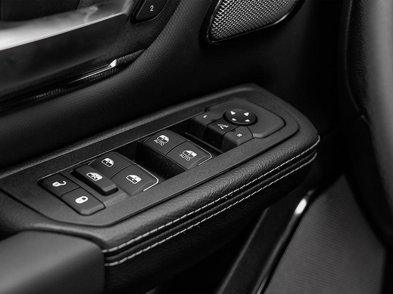 2026 RAM 1500 Sport|3.0L|Heated seats|Sunroof|Night EDT Photo