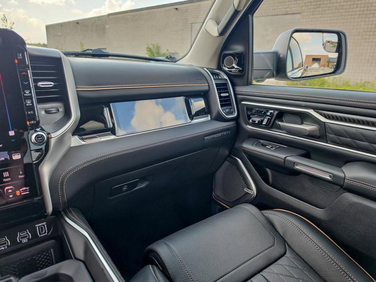 2027 RAM 1500 Tungsten3.0L|TRILER BRAKE CONTROL|BED UTILITY GROUP|POWER STEPS|PANO SUNROOF|4X4 Photo