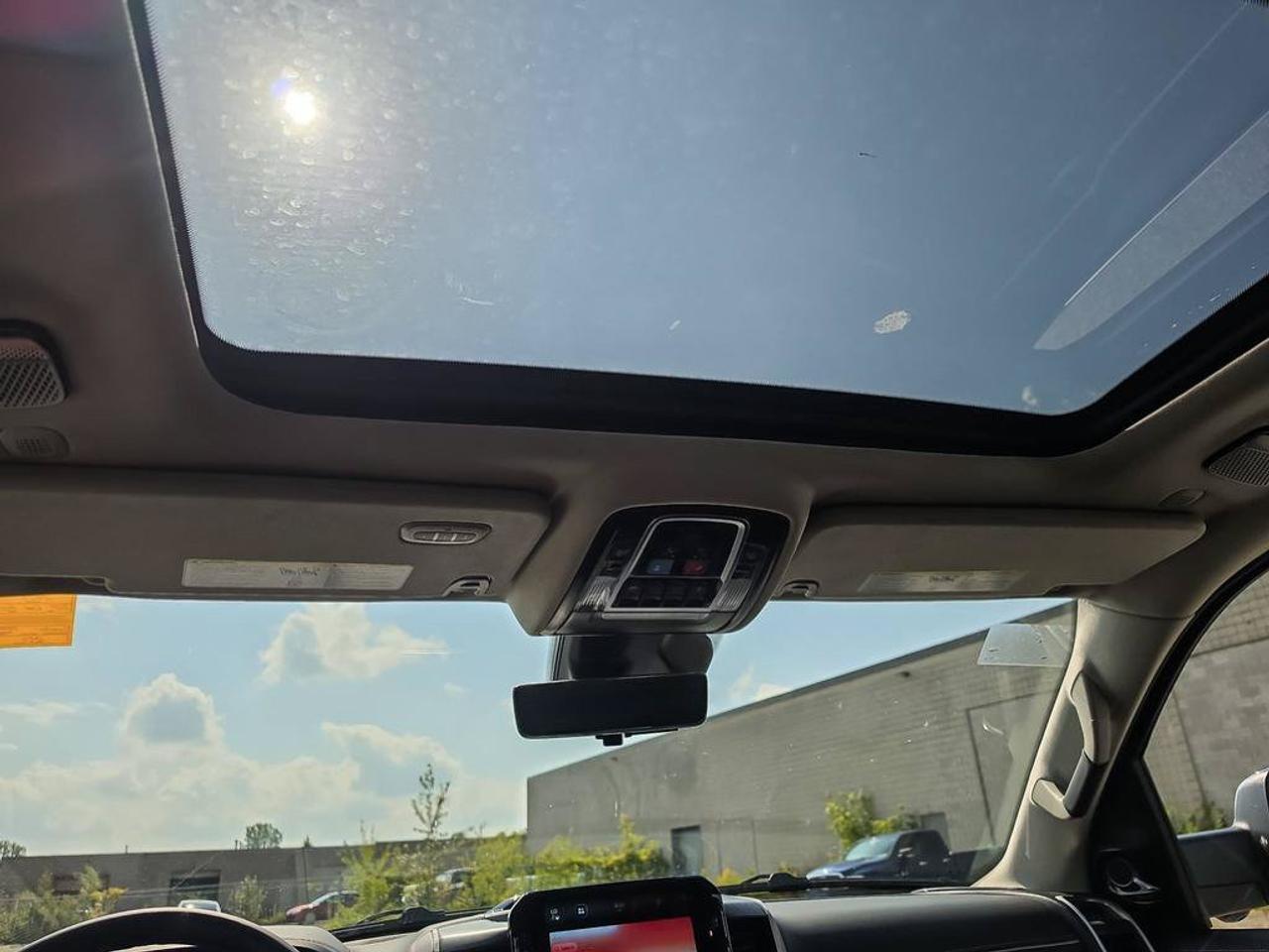 2027 RAM 1500 Tungsten3.0L|TRILER BRAKE CONTROL|BED UTILITY GROUP|POWER STEPS|PANO SUNROOF|4X4 Photo