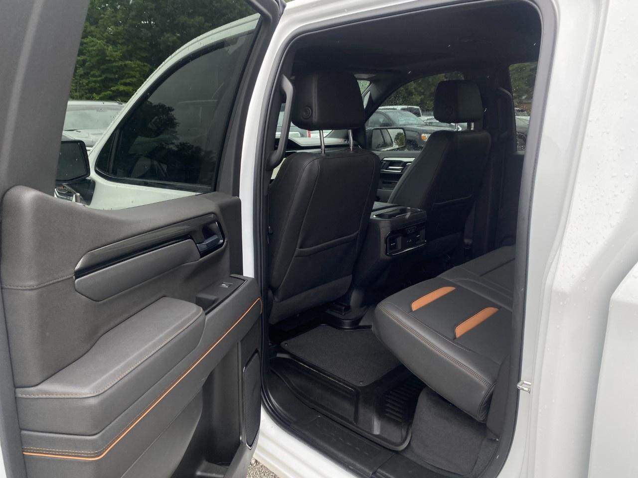 2026 GMC Sierra 1500 Crew Cab Short Box 4-Wheel Drive AT4 Photo