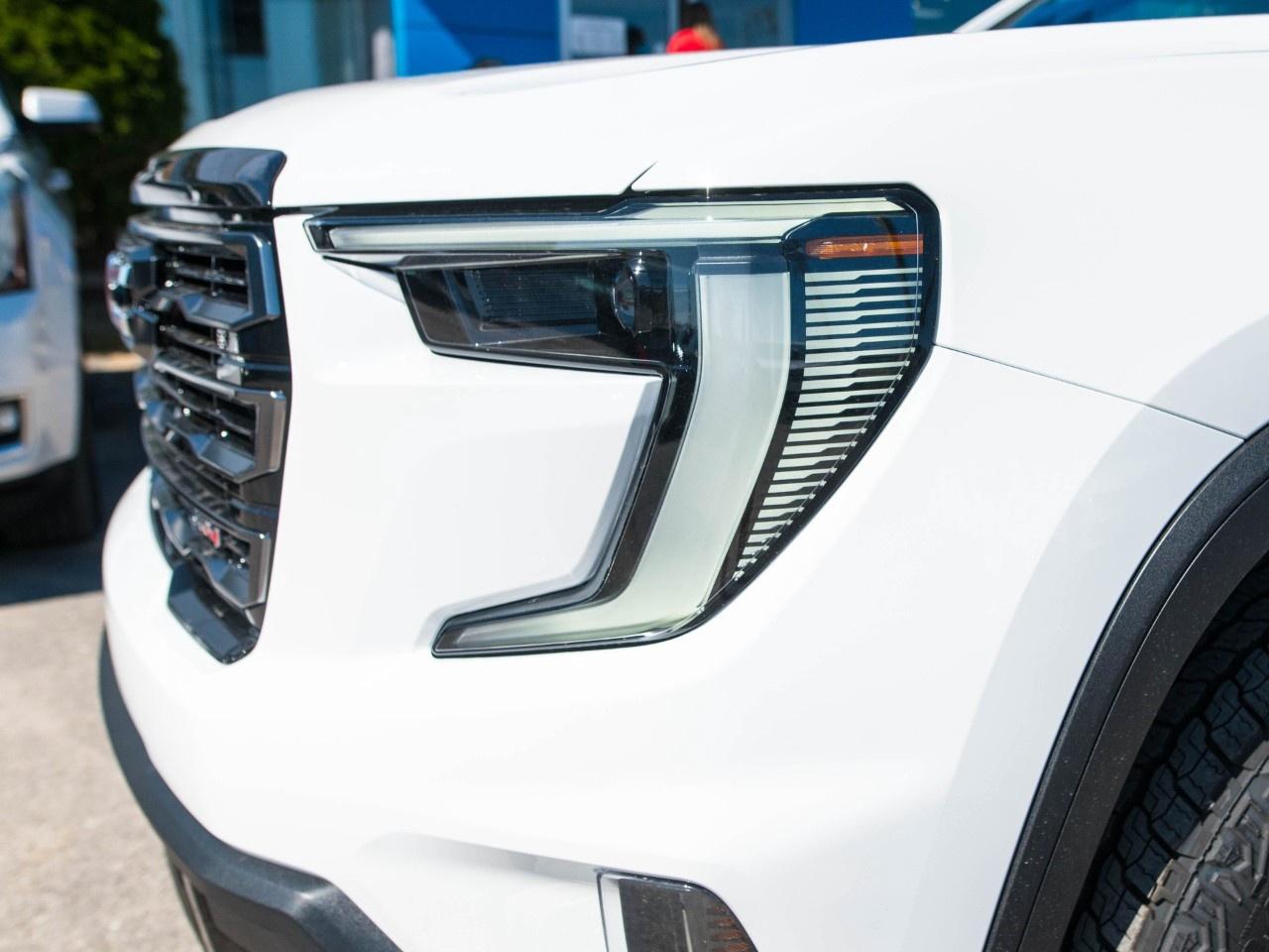 2027 GMC Acadia AWD AT4 Photo