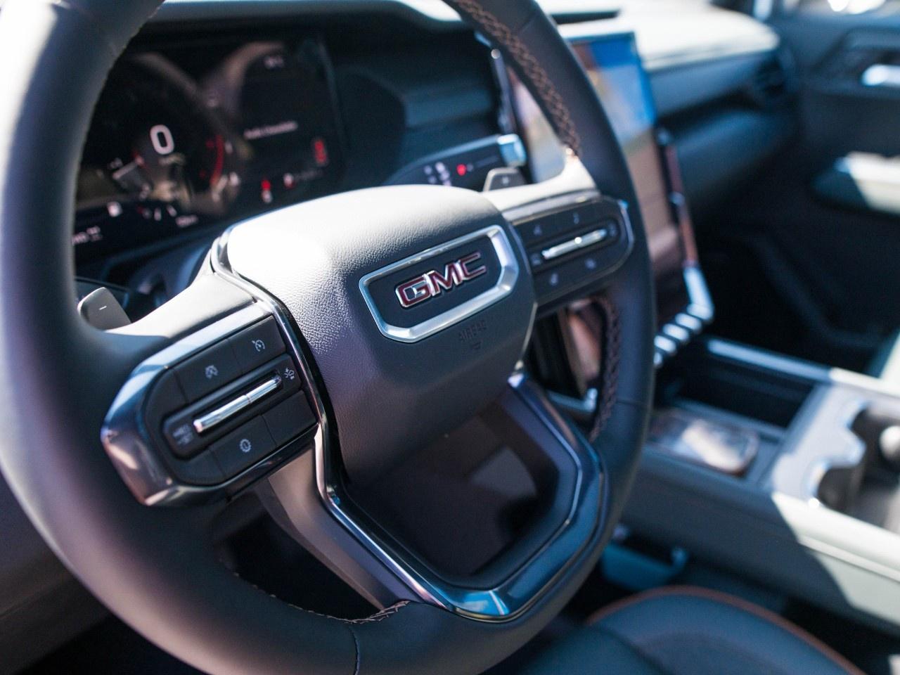 2027 GMC Acadia AWD AT4 Photo