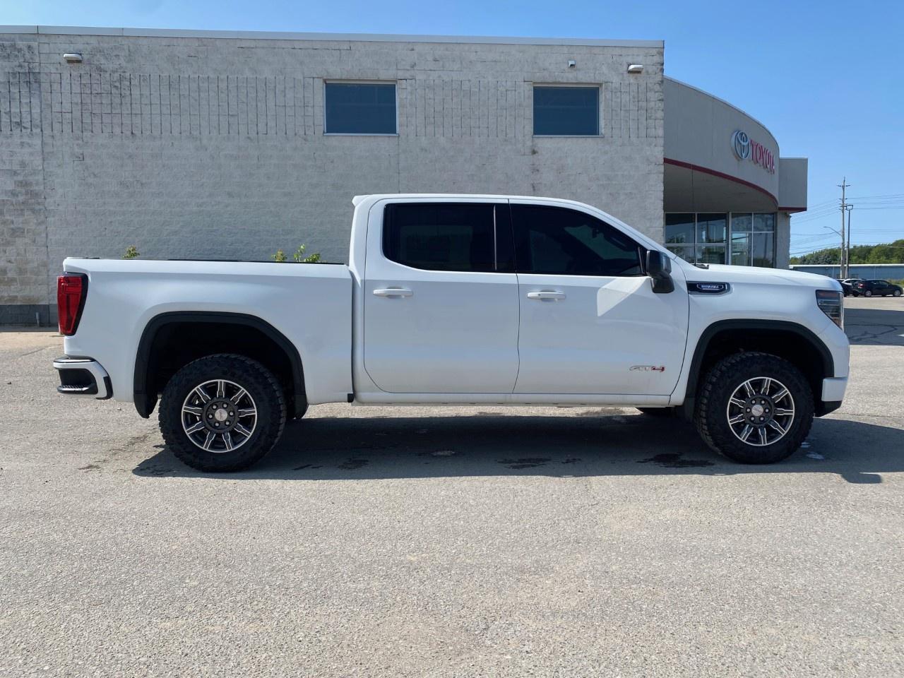 2025 GMC Sierra 1500 Crew Cab Short Box 4-Wheel Drive AT4 Photo