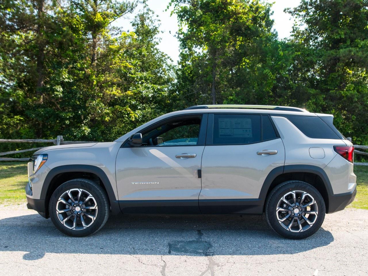 2027 GMC Terrain AWD Elevation Photo5
