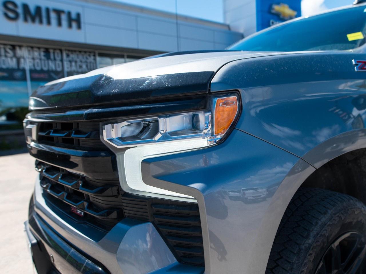 2024 Chevrolet Silverado 1500 Crew Cab Short Box 4-Wheel Drive LT Trail Boss Photo
