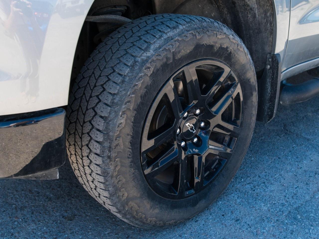 2024 Chevrolet Silverado 1500 Crew Cab Short Box 4-Wheel Drive LT Trail Boss Photo