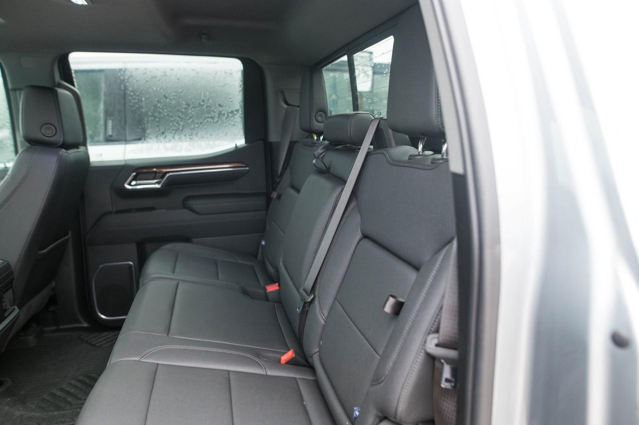 2024 Chevrolet Silverado 1500 Crew Cab Short Box 4-Wheel Drive LT Trail Boss Photo