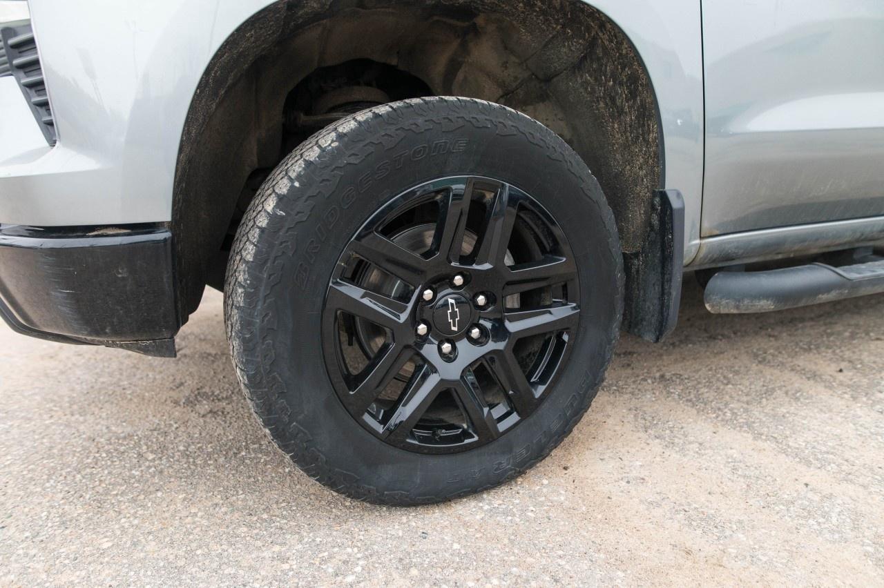 2024 Chevrolet Silverado 1500 Crew Cab Short Box 4-Wheel Drive LT Trail Boss Photo