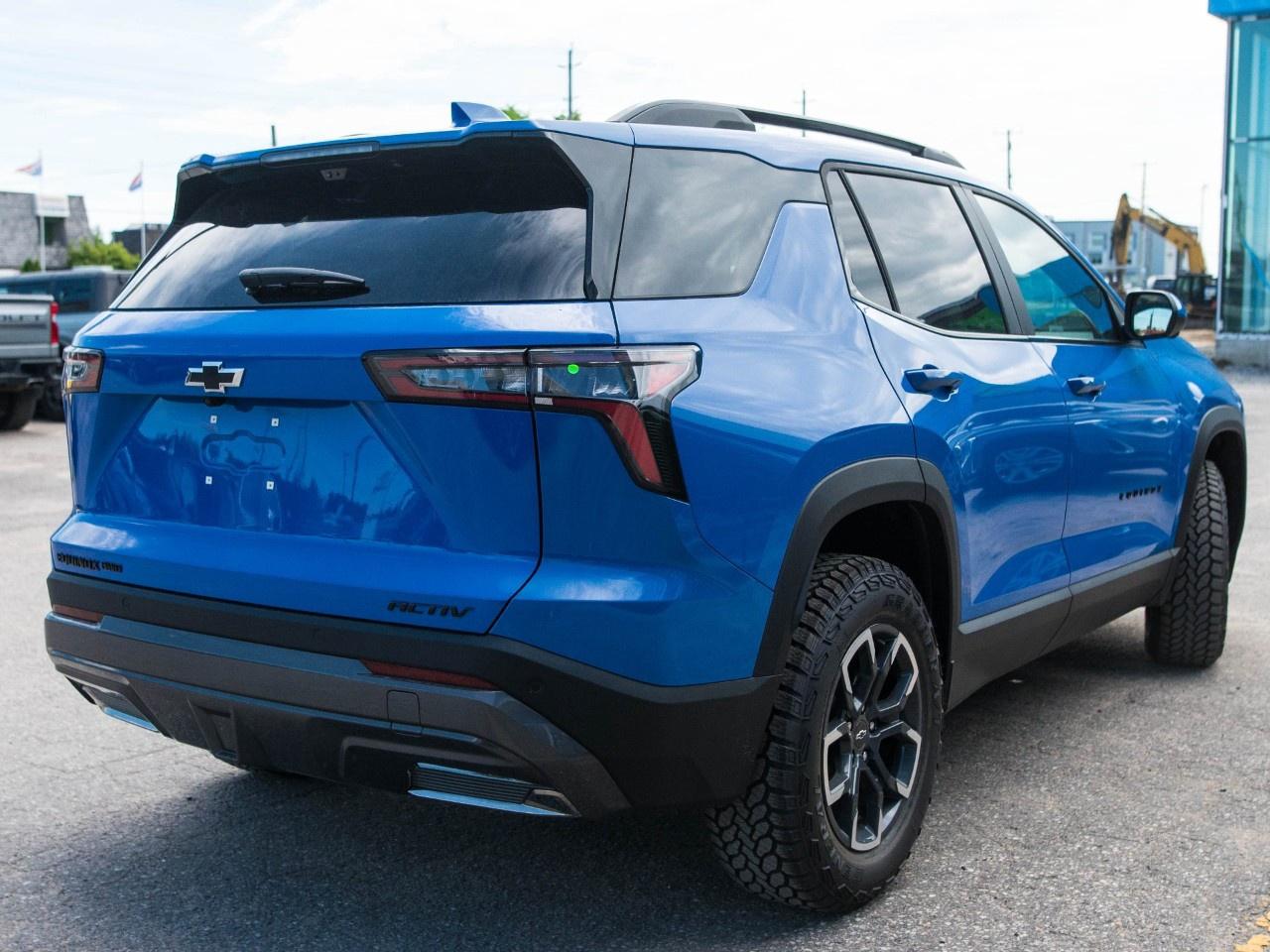 2026 Chevrolet Equinox AWD ACTIV Photo4