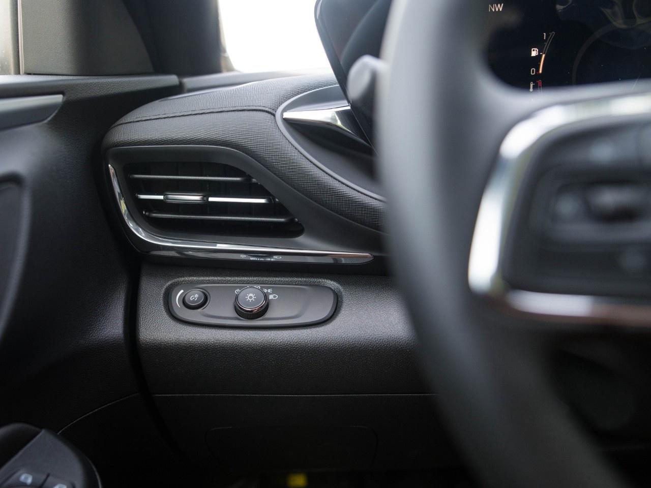 2026 Buick Envista FWD 4dr Preferred Photo