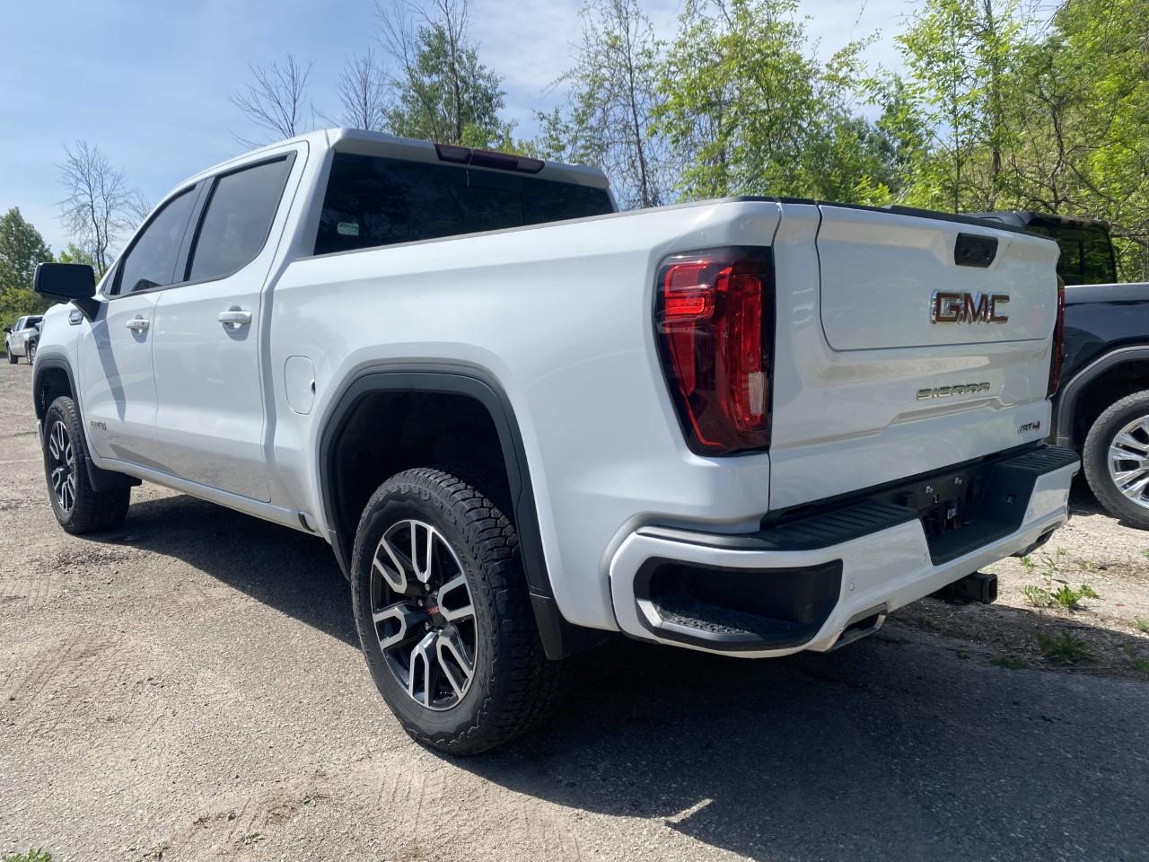 2025 GMC Sierra 1500 Crew Cab Short Box 4-Wheel Drive AT4 Photo3