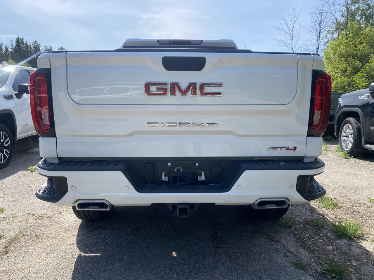 2025 GMC Sierra 1500 Crew Cab Short Box 4-Wheel Drive AT4 Photo