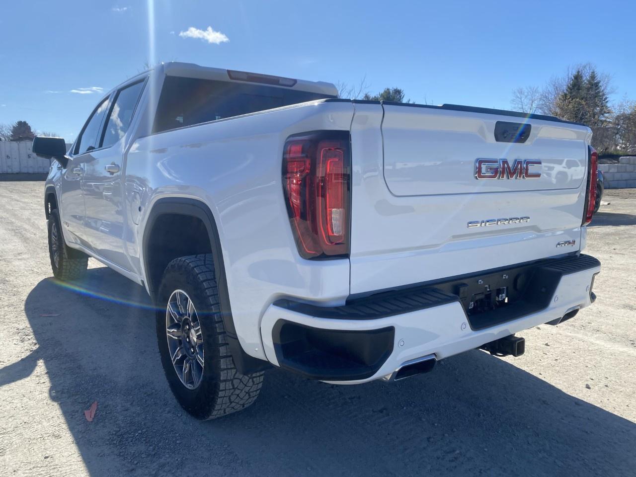 2026 GMC Sierra 1500 Crew Cab Short Box 4-Wheel Drive AT4 Photo