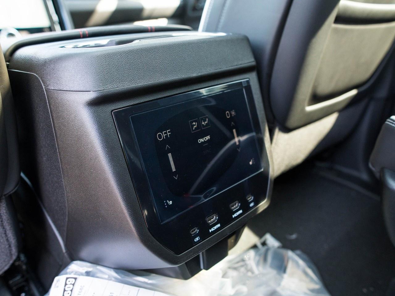 2026 GMC Yukon 4WD 4dr AT4 Ultimate Photo