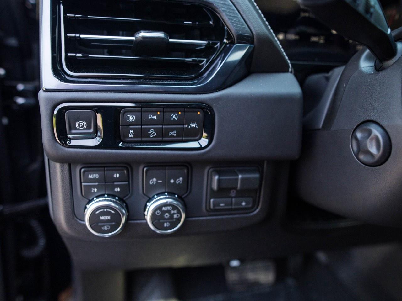2026 GMC Yukon 4WD 4dr AT4 Ultimate Photo