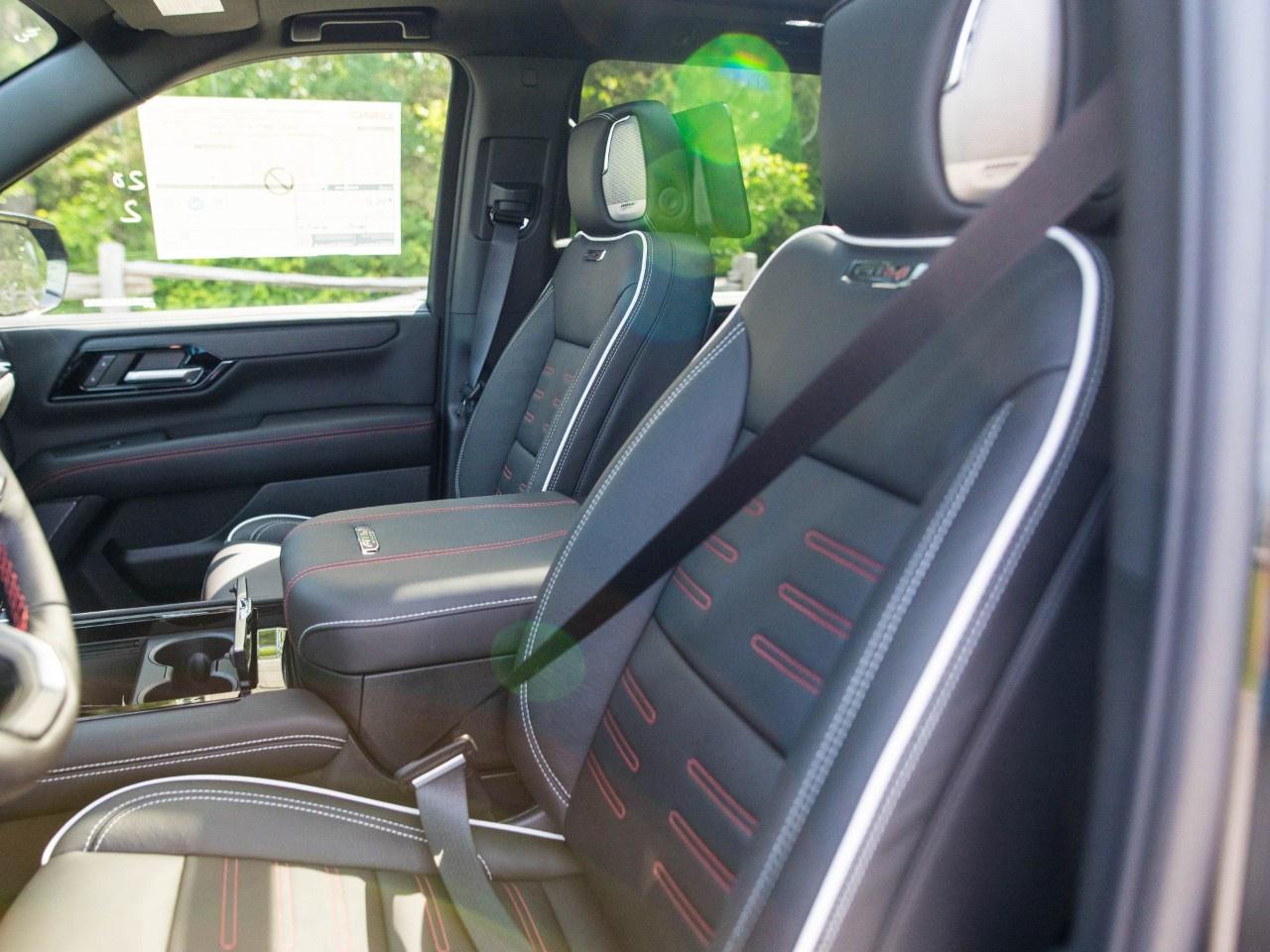 2026 GMC Yukon 4WD 4dr AT4 Ultimate Photo