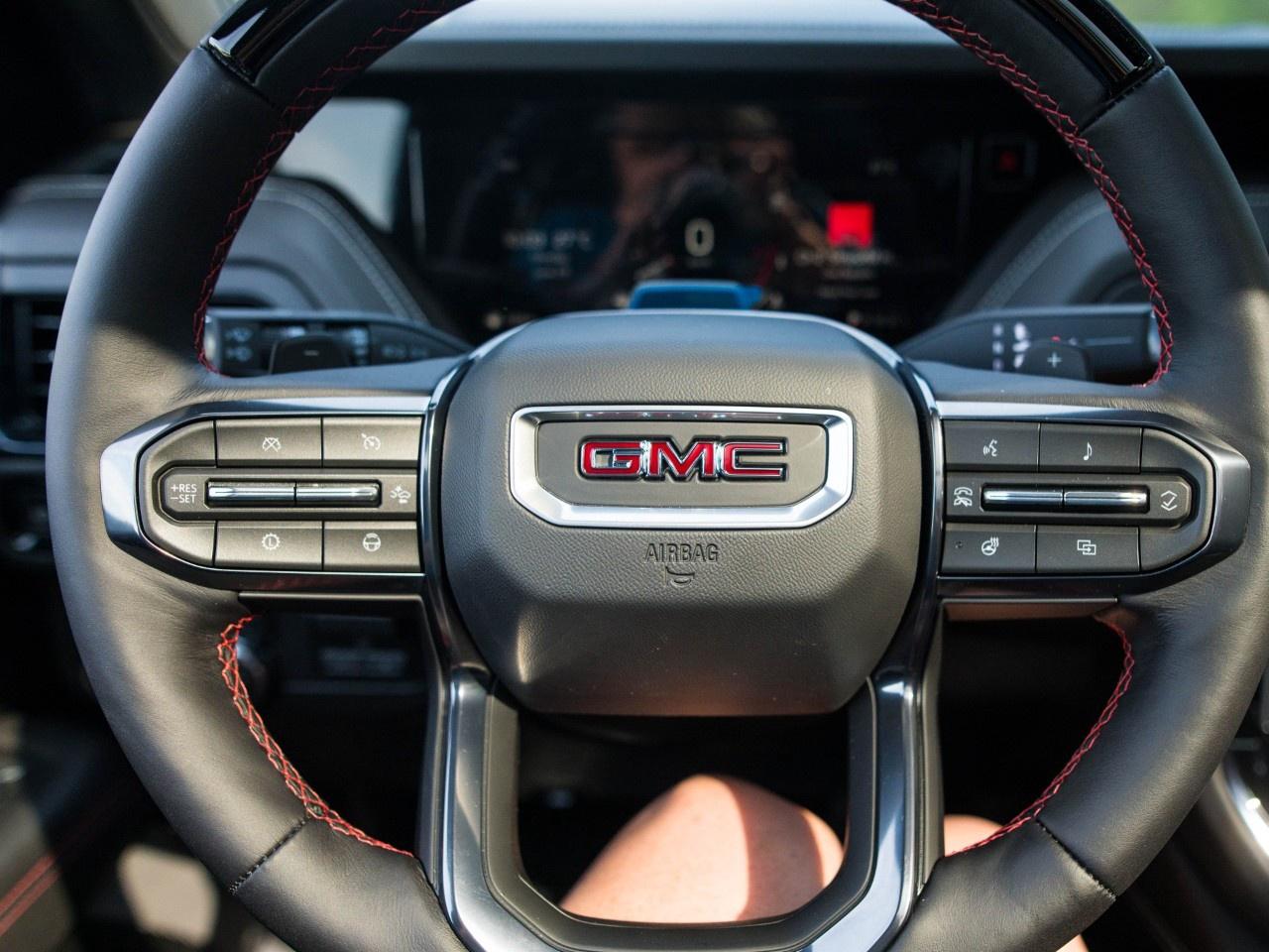2026 GMC Yukon 4WD 4dr AT4 Ultimate Photo