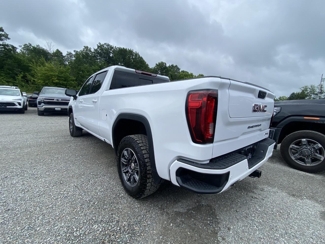 2026 GMC Sierra 1500 Crew Cab Standard Box 4-Wheel Drive AT4 Photo