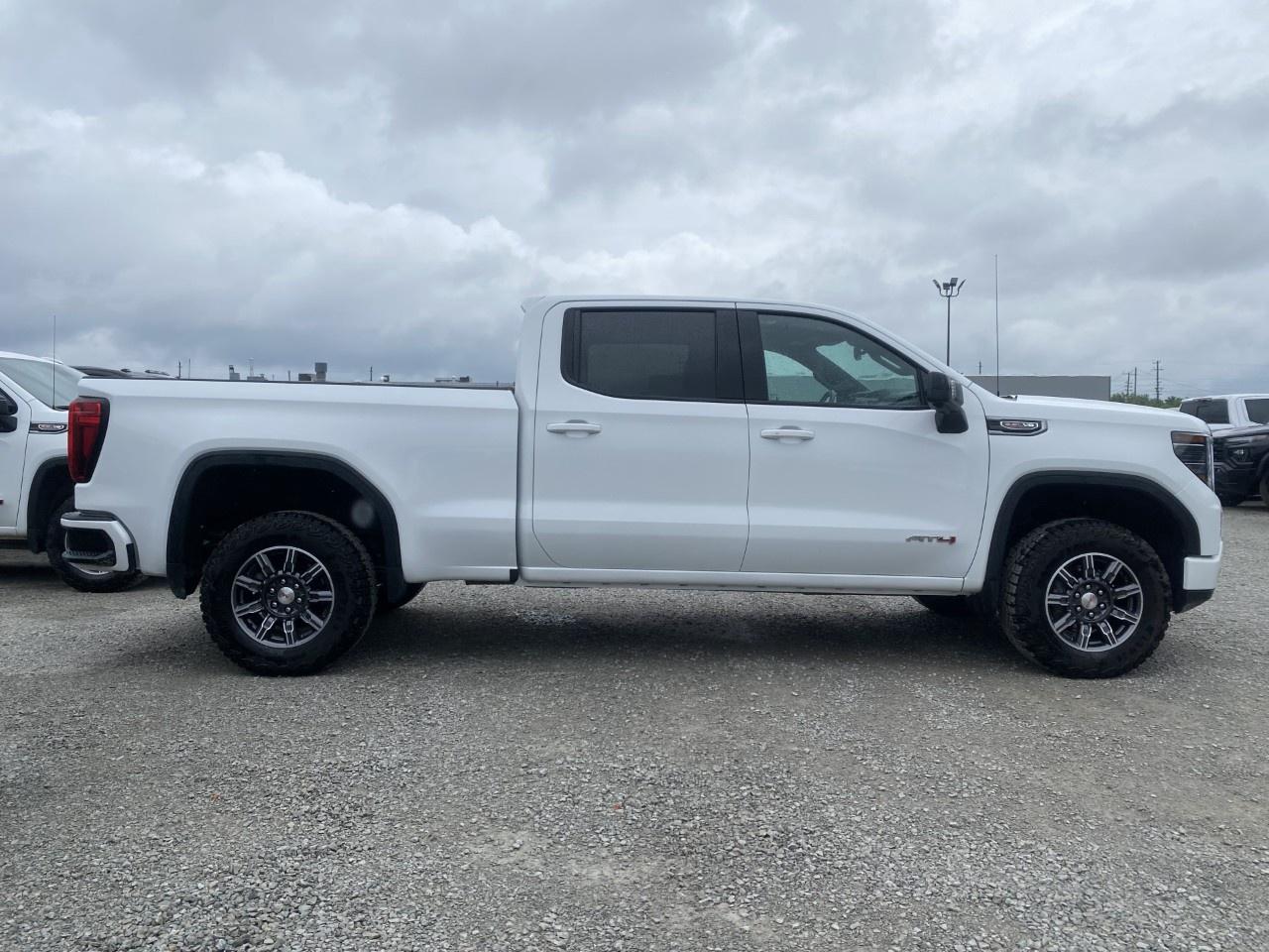 2026 GMC Sierra 1500 Crew Cab Standard Box 4-Wheel Drive AT4 Photo