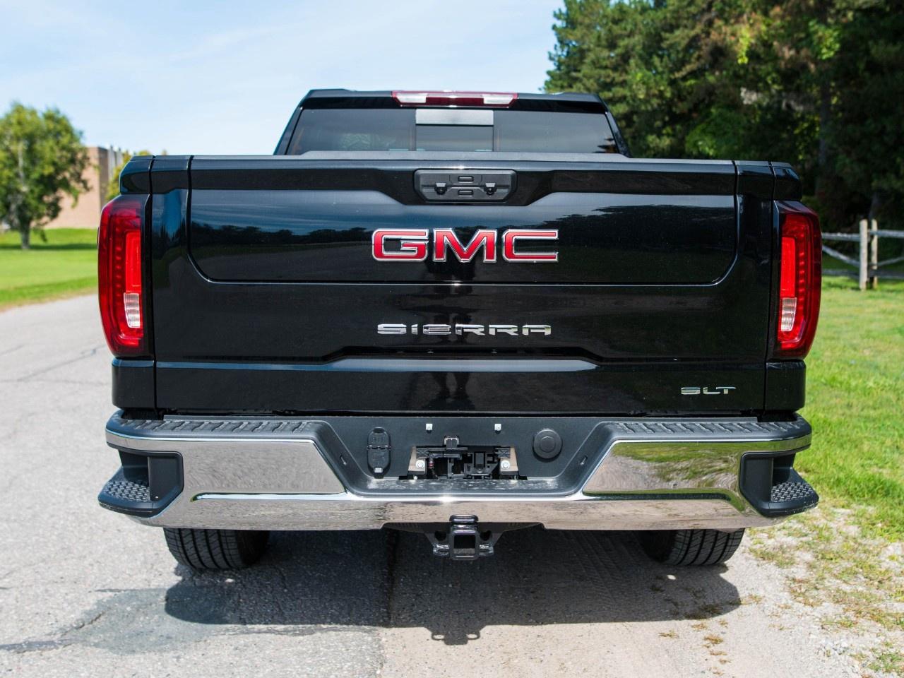 2026 GMC Sierra 1500 Crew Cab Short Box 4-Wheel Drive SLT Photo