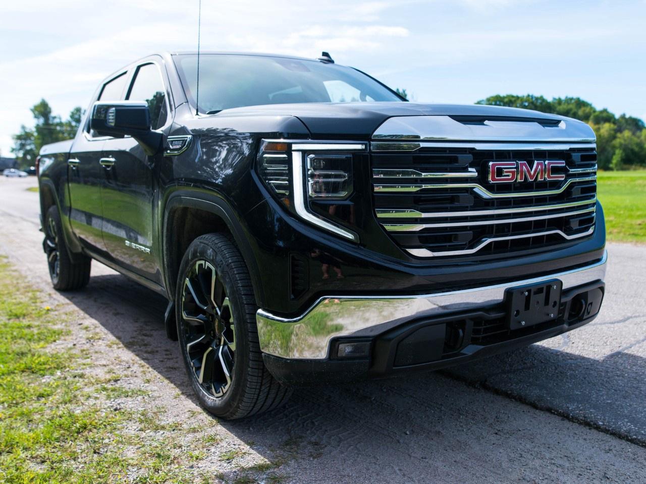 2026 GMC Sierra 1500 Crew Cab Short Box 4-Wheel Drive SLT Photo