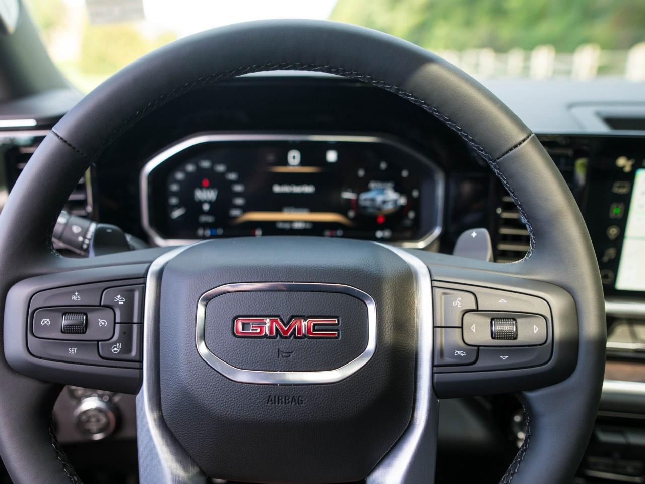2026 GMC Sierra 1500 Crew Cab Short Box 4-Wheel Drive SLT Photo