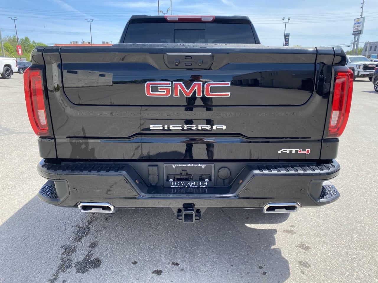 2026 GMC Sierra 1500 Crew Cab Short Box 4-Wheel Drive AT4 Photo4