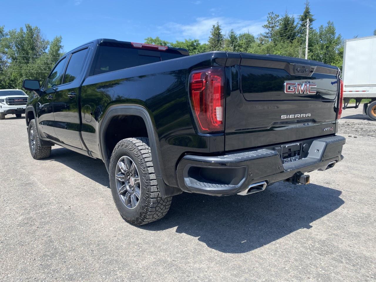 2026 GMC Sierra 1500 Crew Cab Standard Box 4-Wheel Drive AT4 Photo