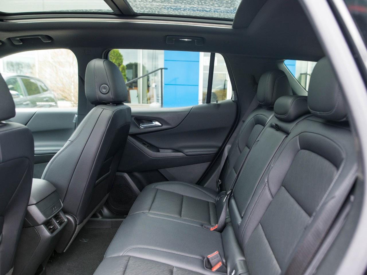 2026 Chevrolet Equinox FWD LT Photo