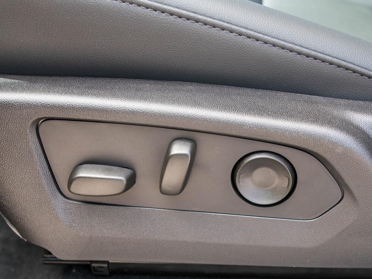 2026 Chevrolet Colorado Crew Cab Short Box 4-Wheel Drive Trail Boss Photo