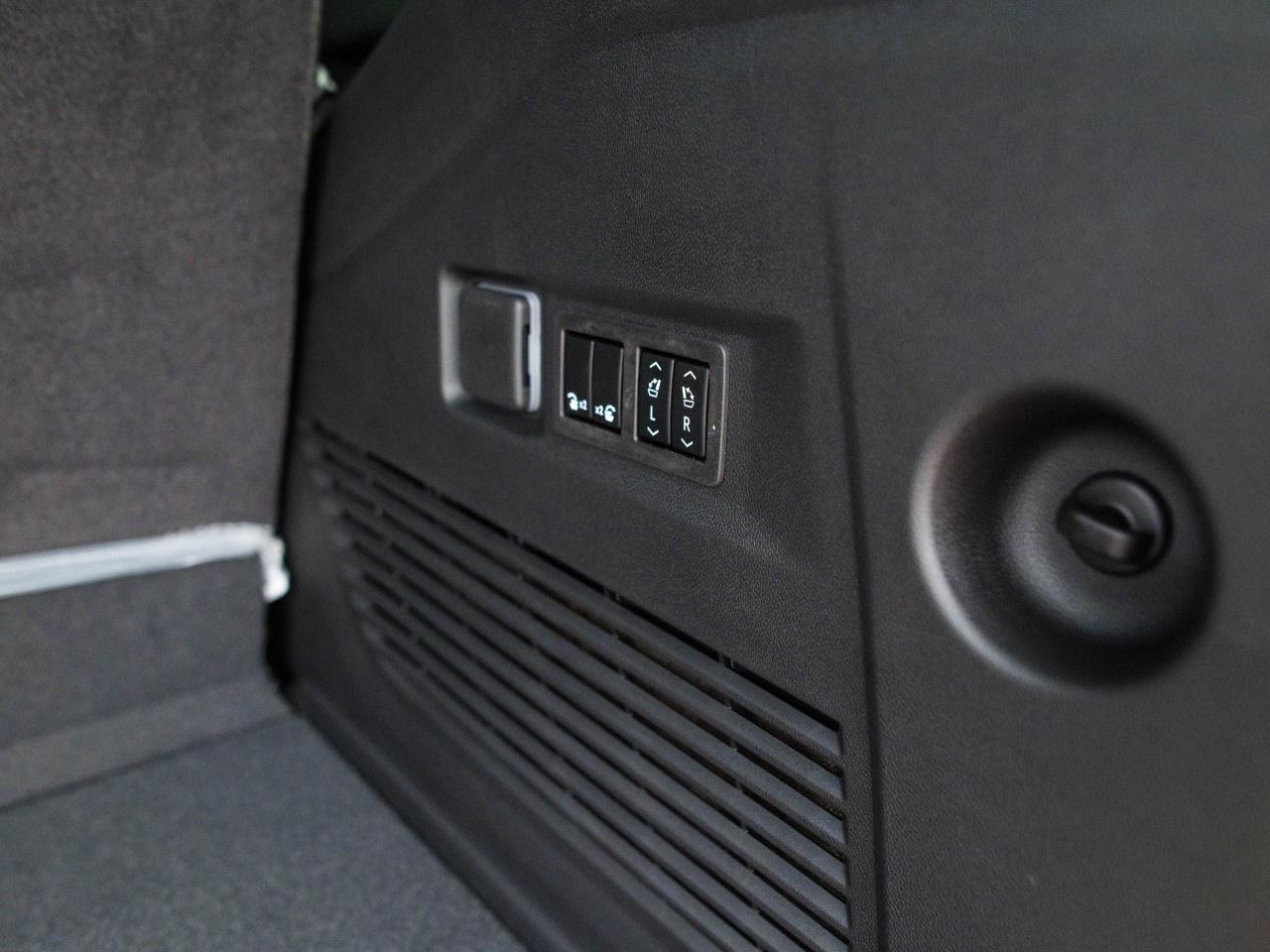 2026 GMC Yukon 4WD 4dr Denali Photo