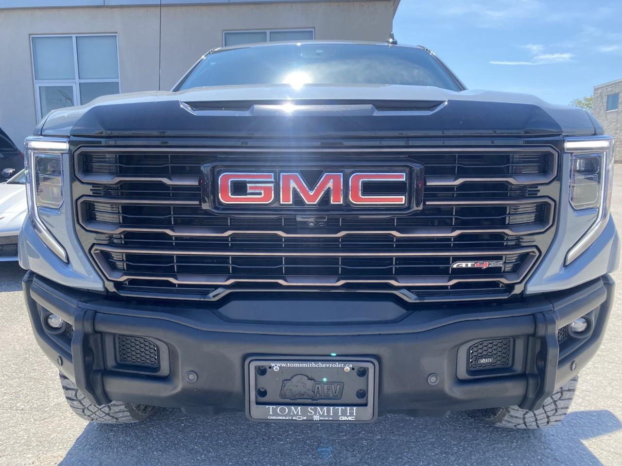 2025 GMC Sierra 1500 Crew Cab Short Box 4-Wheel Drive AT4X Photo