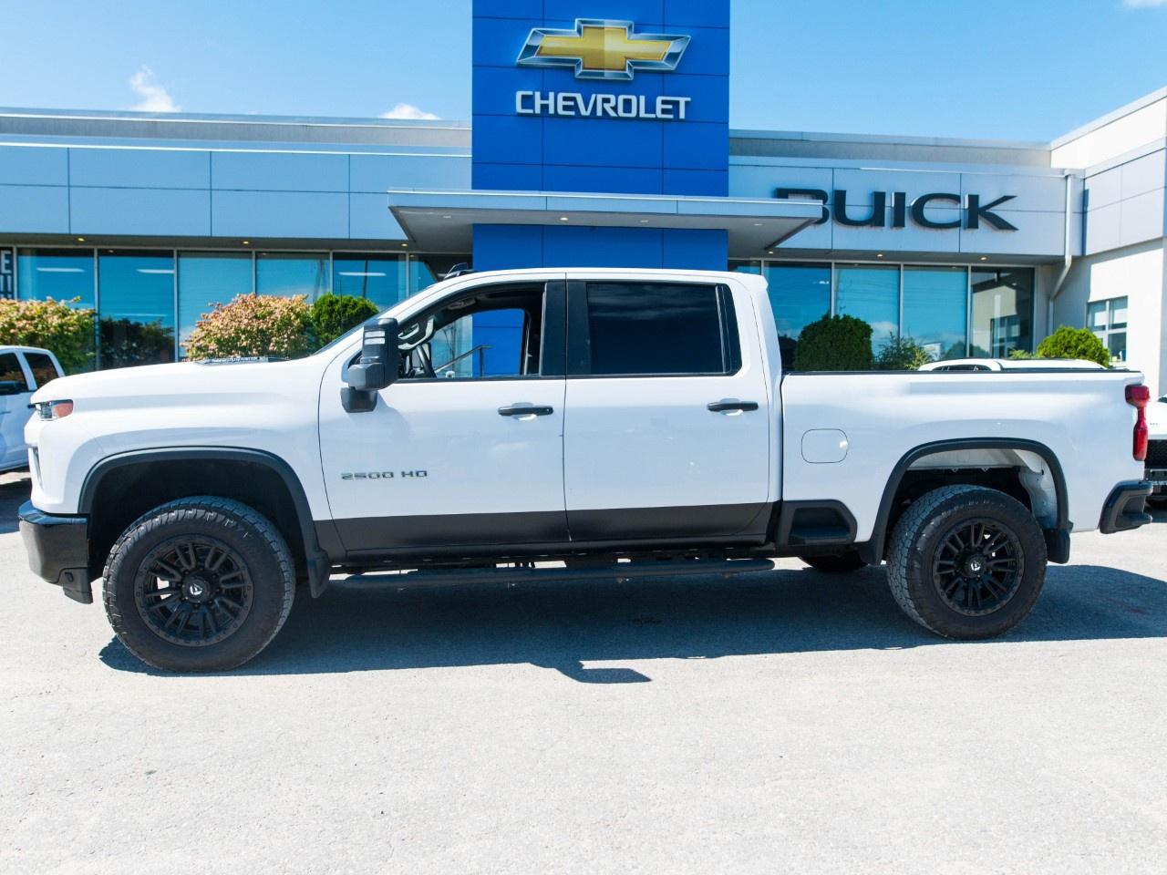 2023 Chevrolet SILVERADO 2500HD 4WD Crew Cab Standard Box Custom Photo
