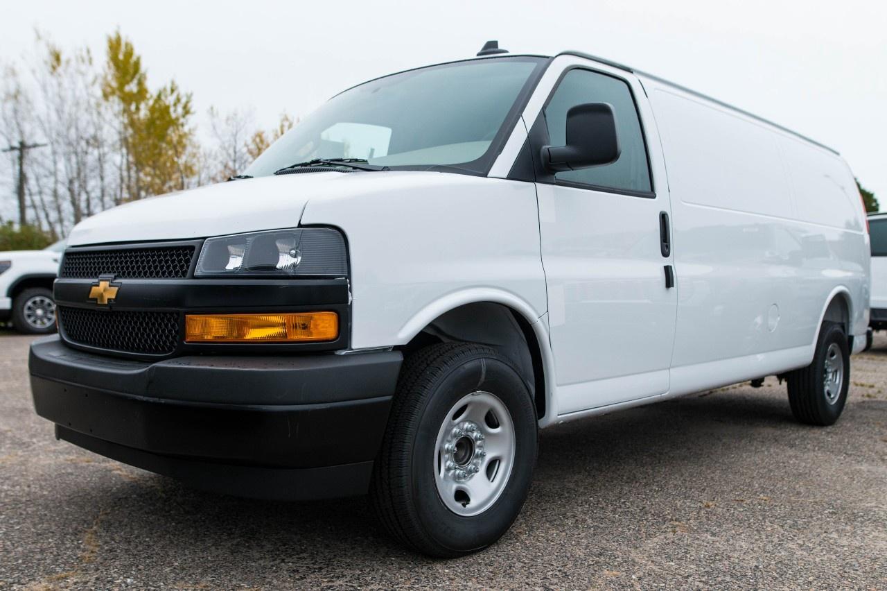 2025 Chevrolet Express Cargo Van 2500 Extended Wheelbase Rear-Wheel Drive Photo